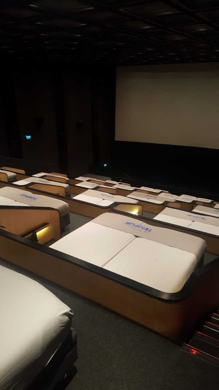 Yatsan Tempur Yataklı Sinema Evinizin Konforunda Bir
